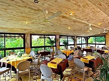 Hostellerie Maleville Hotel 2*