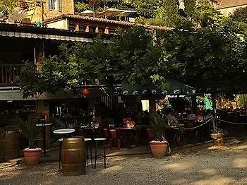 Hotel Hostellerie Maleville 2*